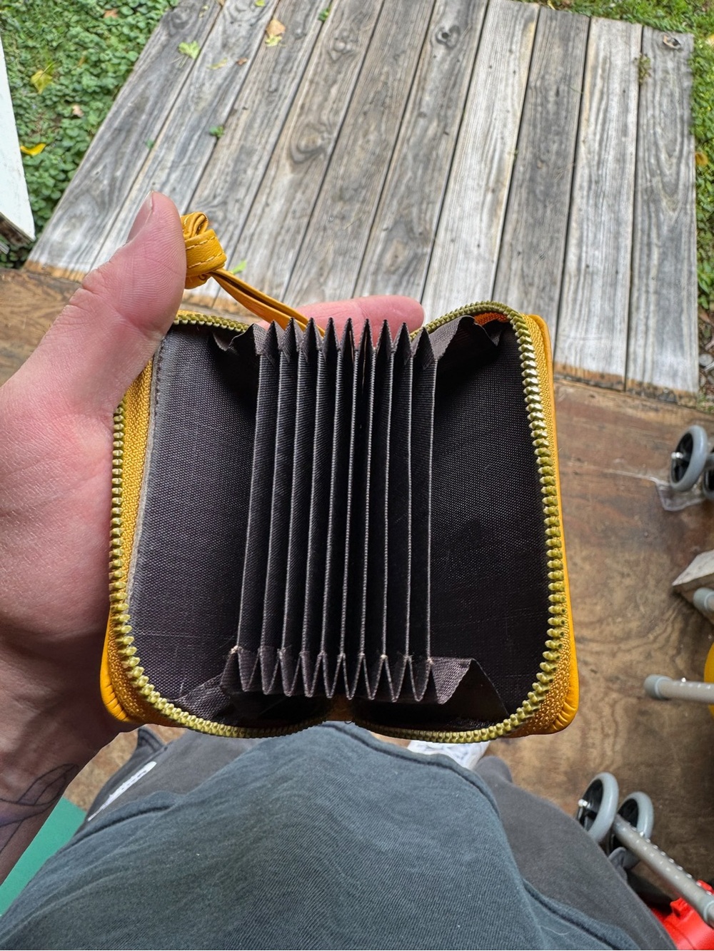 Yves Saint Laurent Yellow Quilted Leather Zip Wallet - Picture 2 of 2